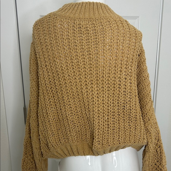 POL Cable Knit Sweater in Warm Brown - Picture 4 of 8